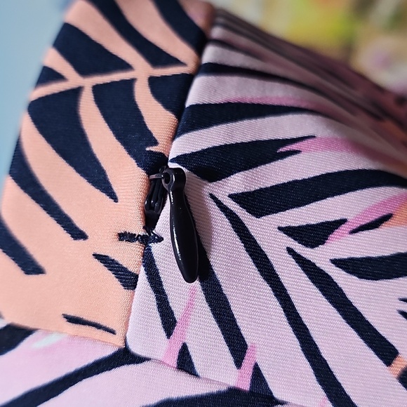 Tommy Bahama Skort & Leggings Set Size Large New - Picture 7 of 8